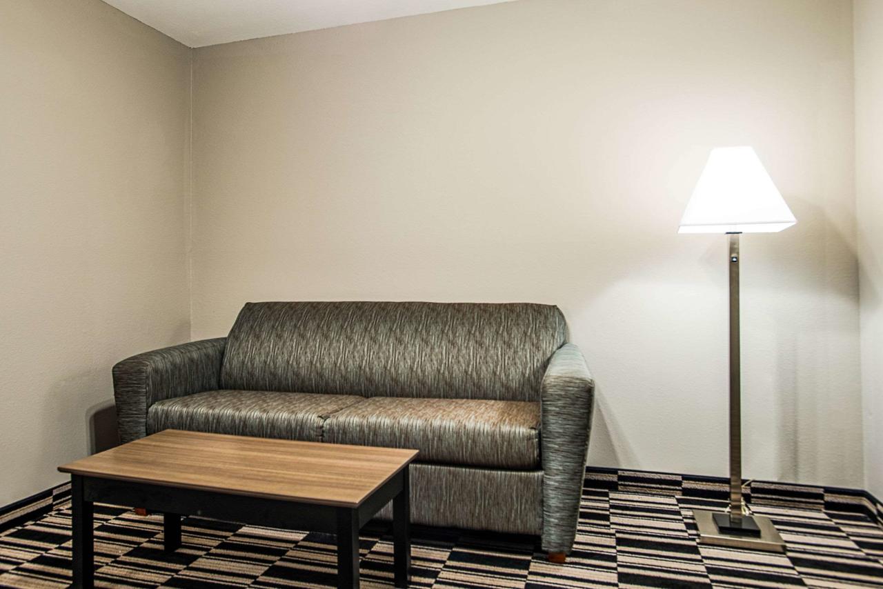 Quality Suites Downtown Convention Center - thumb 30