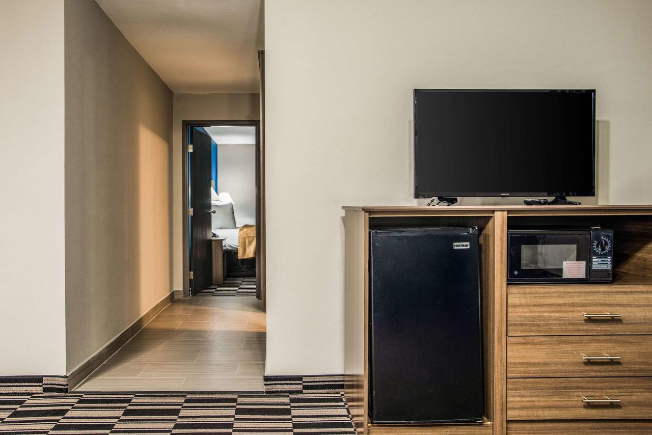 Quality Suites Downtown Convention Center - thumb 19