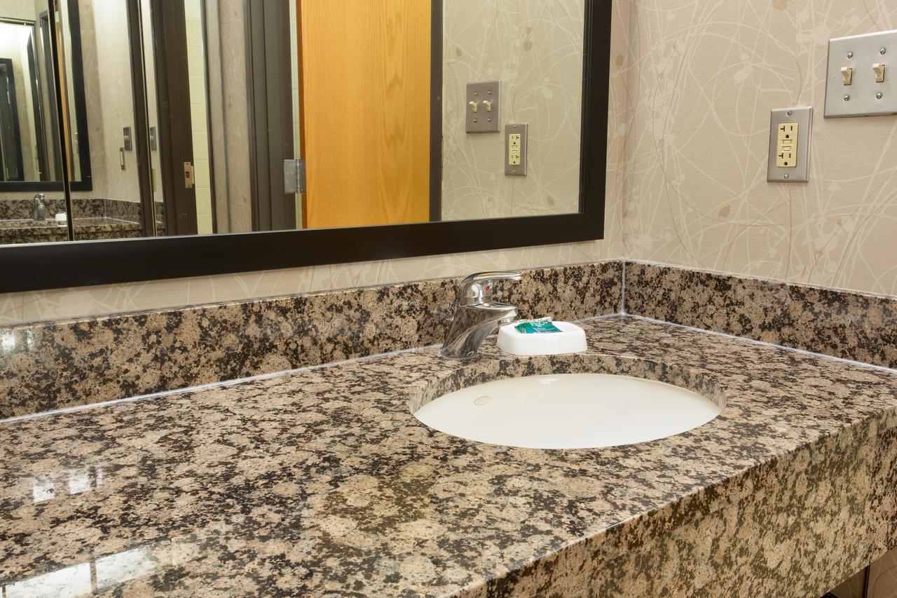 Drury Inn & Suites LaFayette - thumb 13