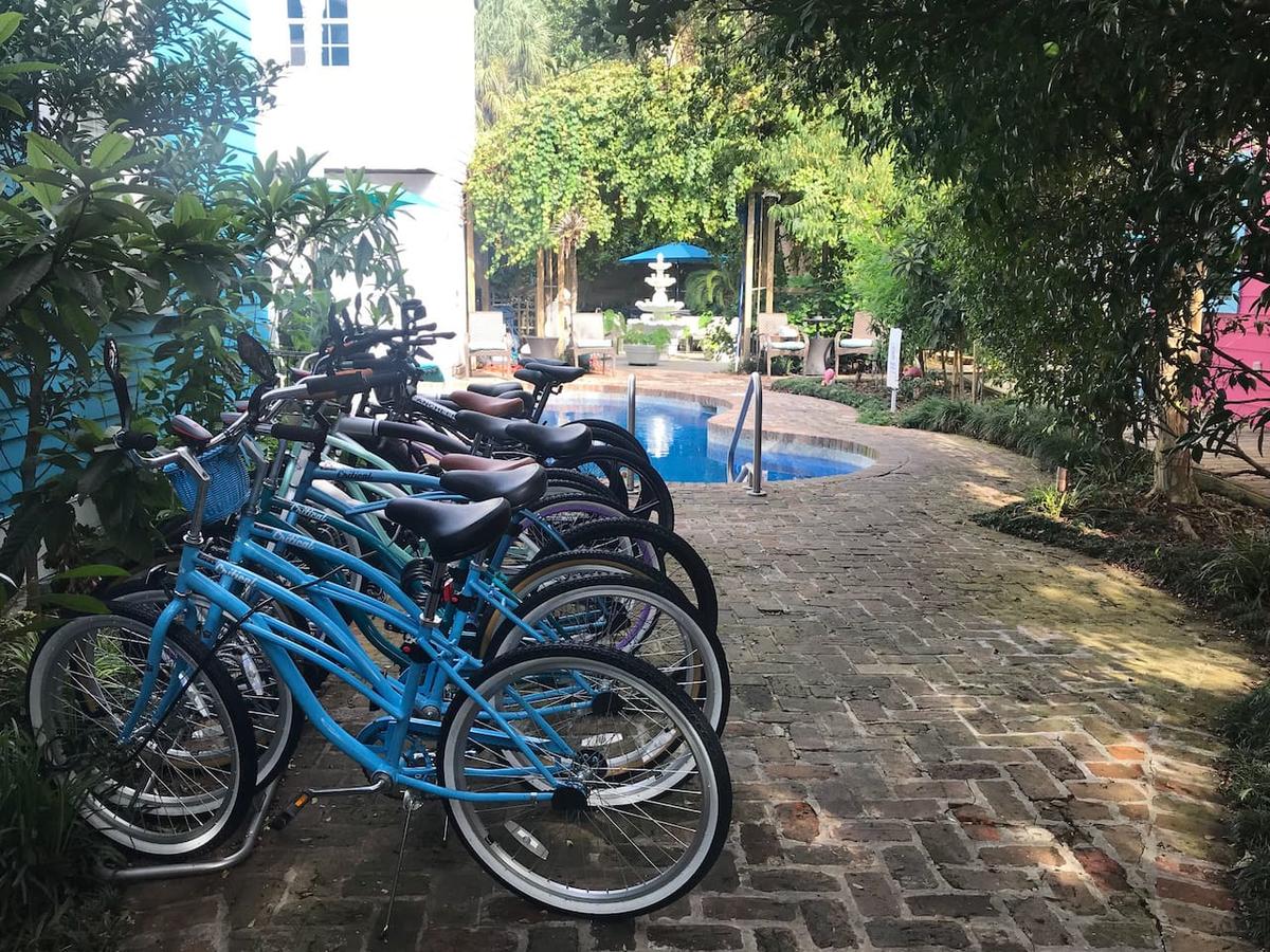 5 BR - Sleeps 8! Steps From Bourbon Street! - thumb 2