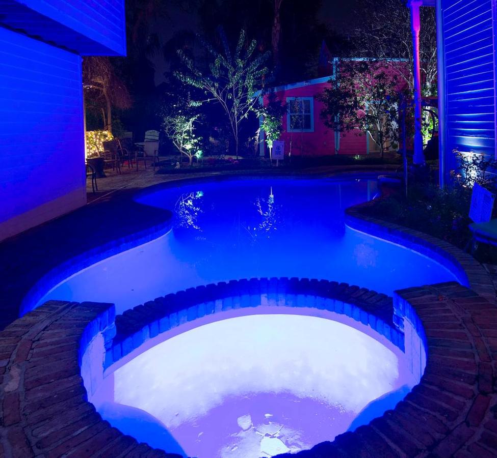 5 BR - Sleeps 8! Steps From Bourbon Street! - thumb 23
