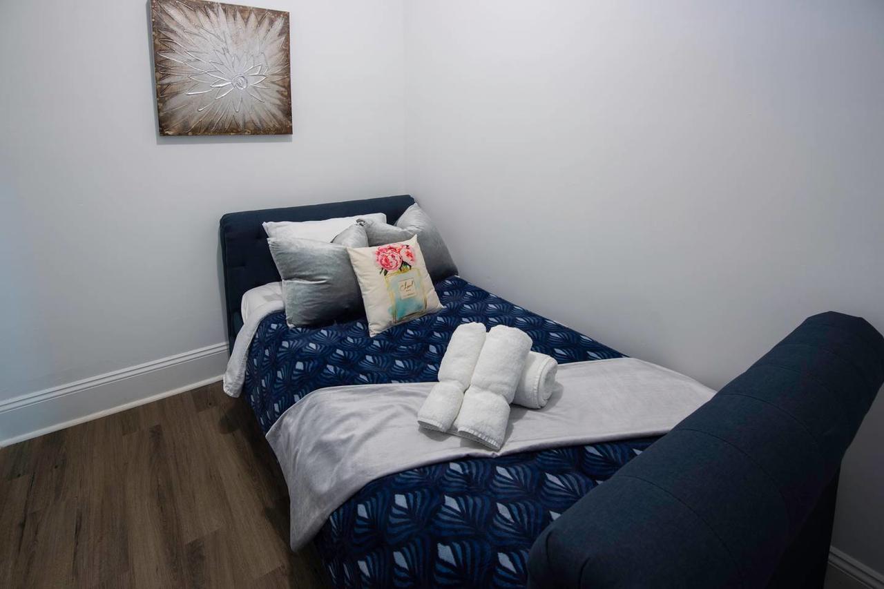 5 BR - Sleeps 8! Steps From Bourbon Street! - thumb 11
