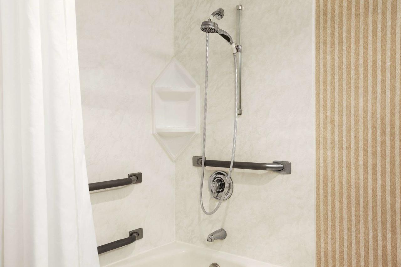 Ramada By Wyndham Bangor - thumb 32