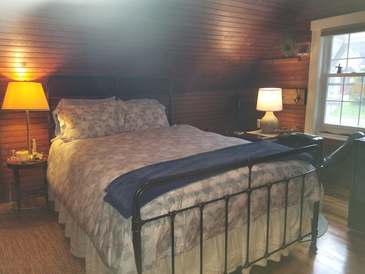 Hallowell Rooming House - thumb 37