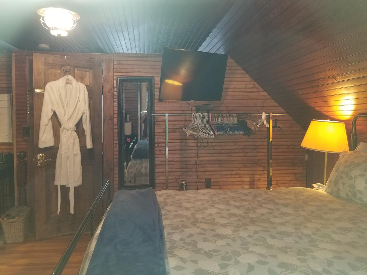 Hallowell Rooming House - thumb 36