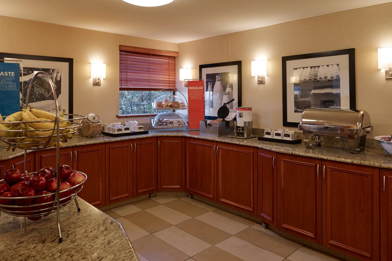 Hampton Inn Portland-Airport - thumb 5