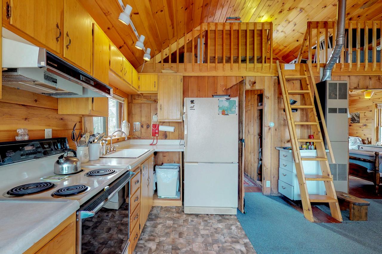 2 Bed 1 Bath Vacation Home In Greenville - thumb 14