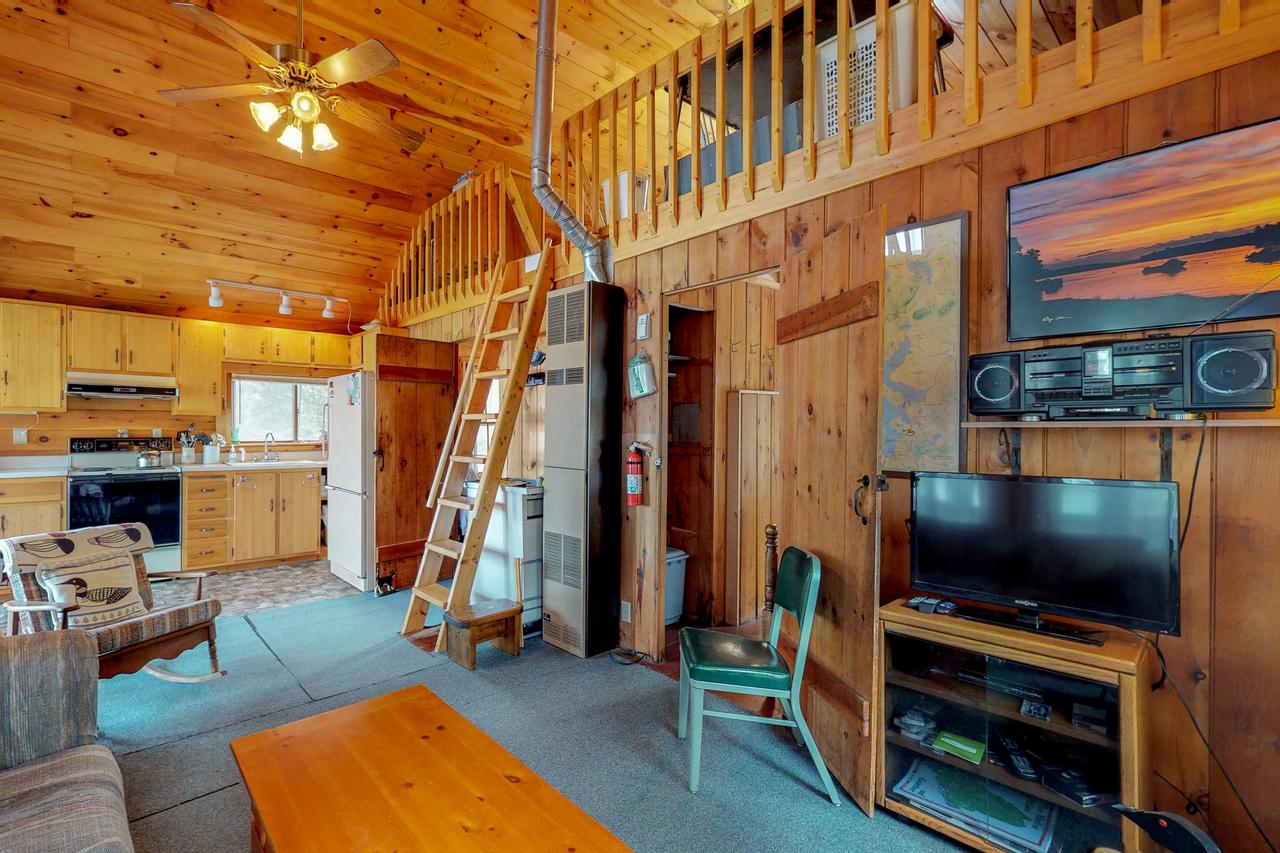 2 Bed 1 Bath Vacation Home In Greenville - thumb 4