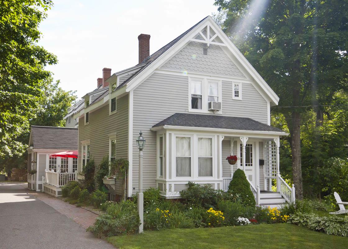 James Place Inn Bed And Breakfast - thumb 1