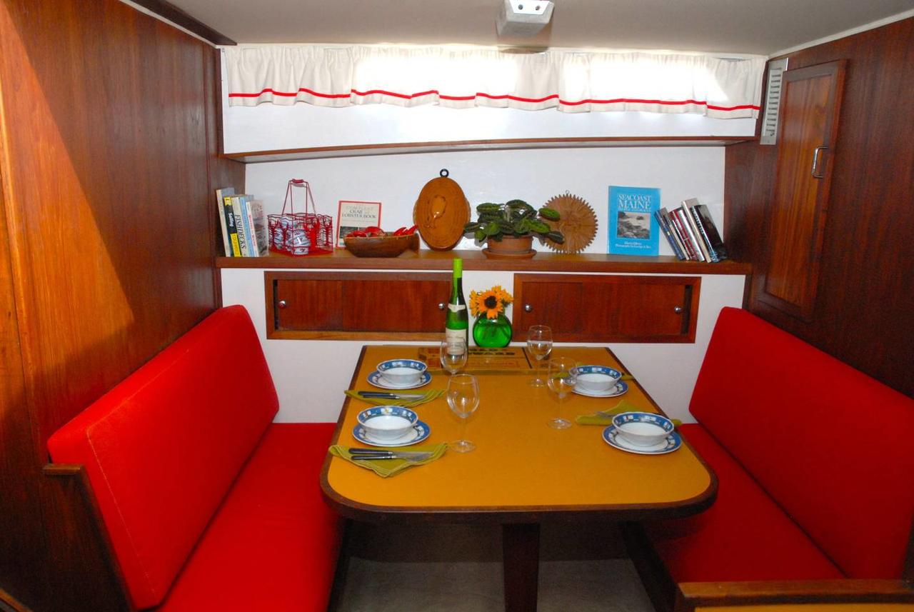 Mazu, The Floating Cottage In Maine - thumb 5