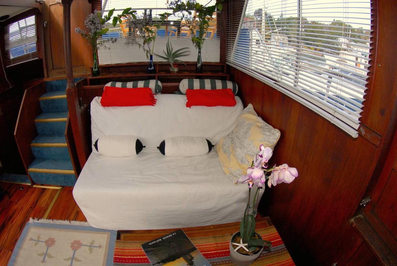 Mazu, The Floating Cottage In Maine - thumb 7