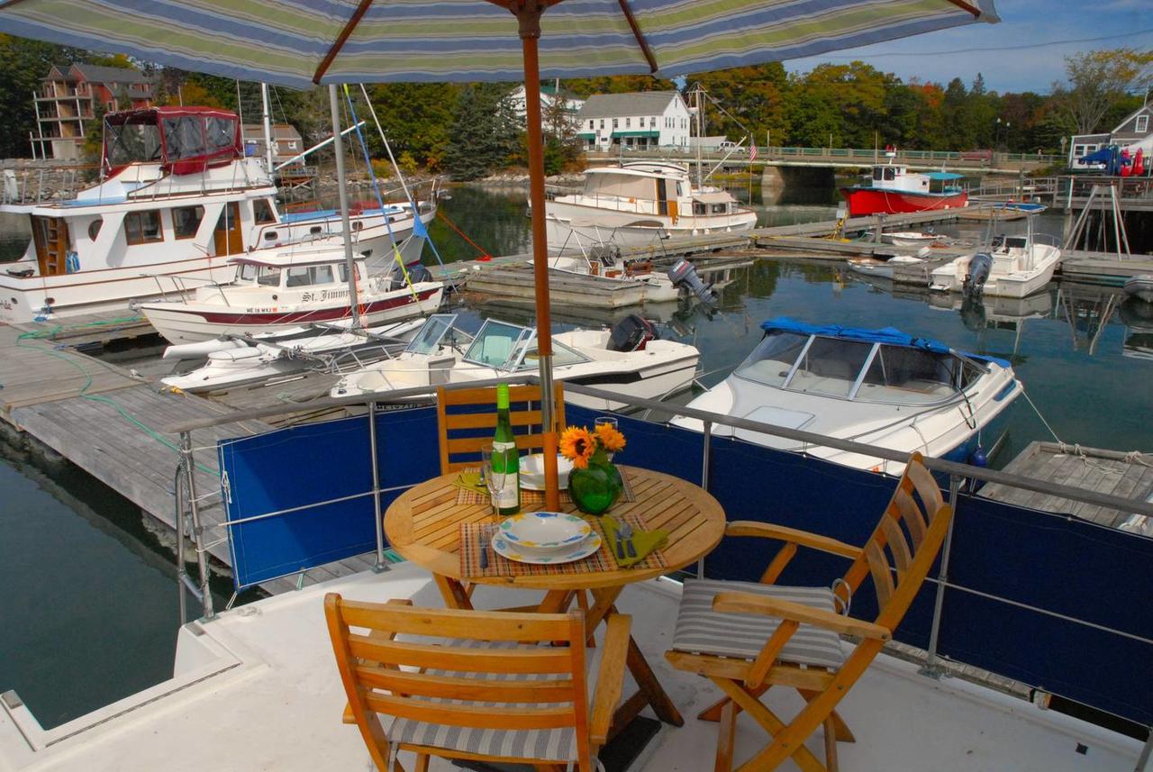 Mazu, The Floating Cottage In Maine - thumb 8