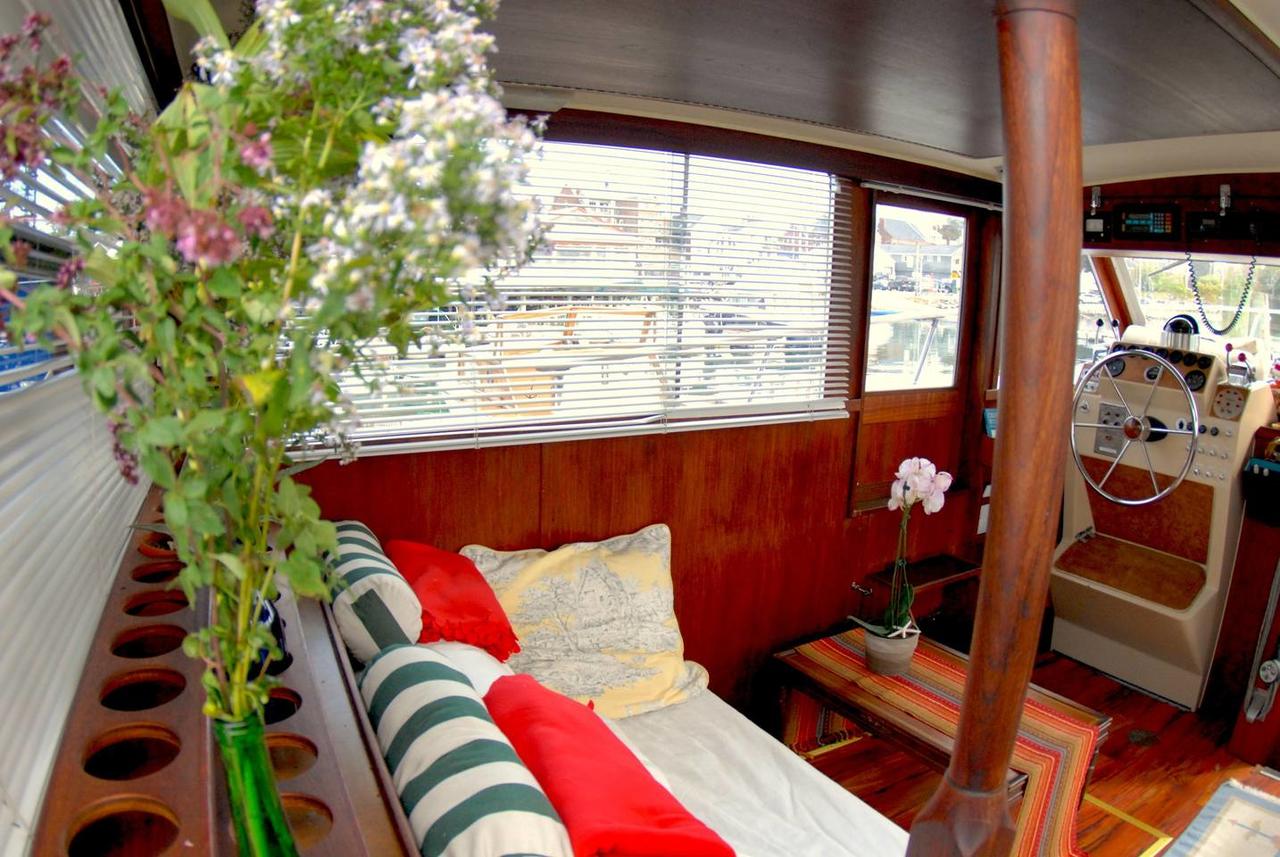 Mazu, The Floating Cottage In Maine - thumb 9