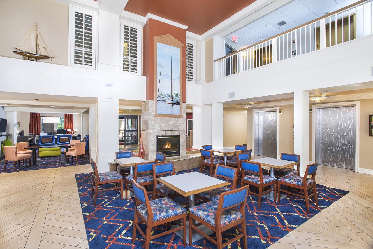 Hampton Inn & Suites Annapolis - thumb 20