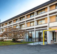 Days Inn by Wyndham College Park - Accommodation Los Angeles
