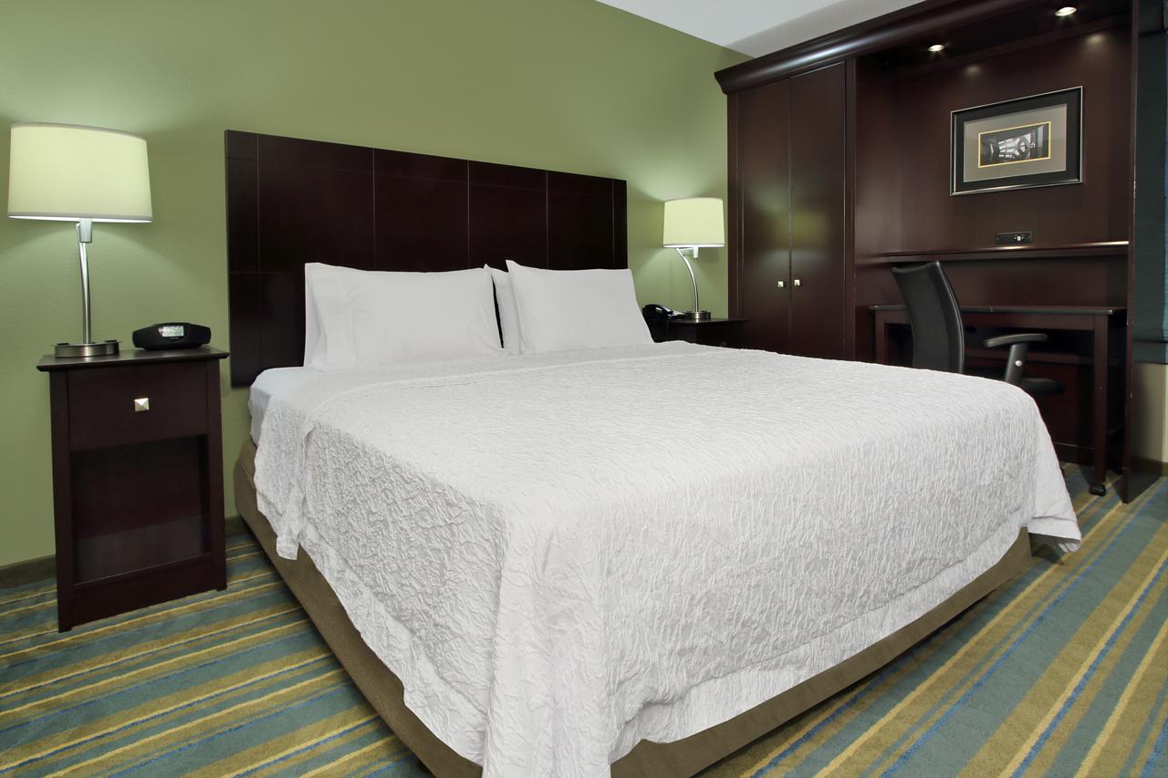 Hampton Inn Hagerstown - thumb 1