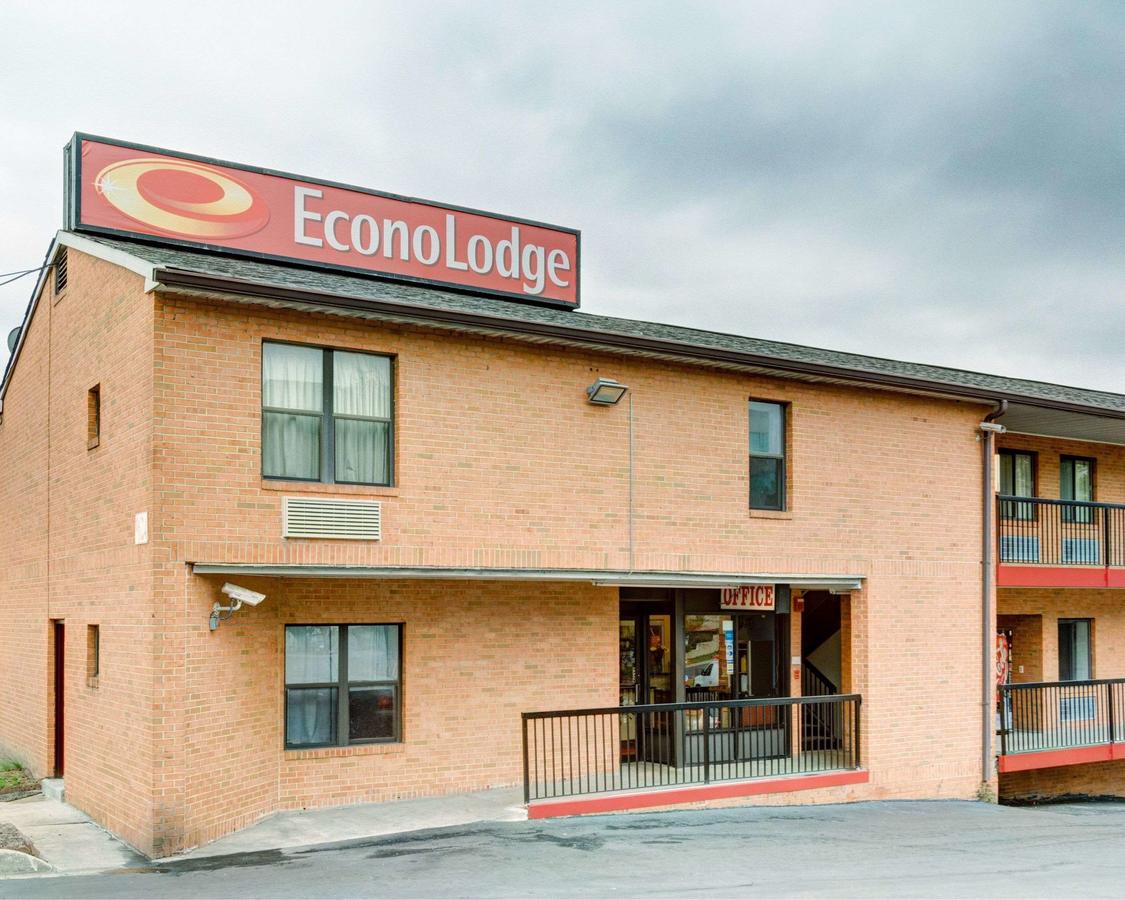 Econo Lodge By University - thumb 0