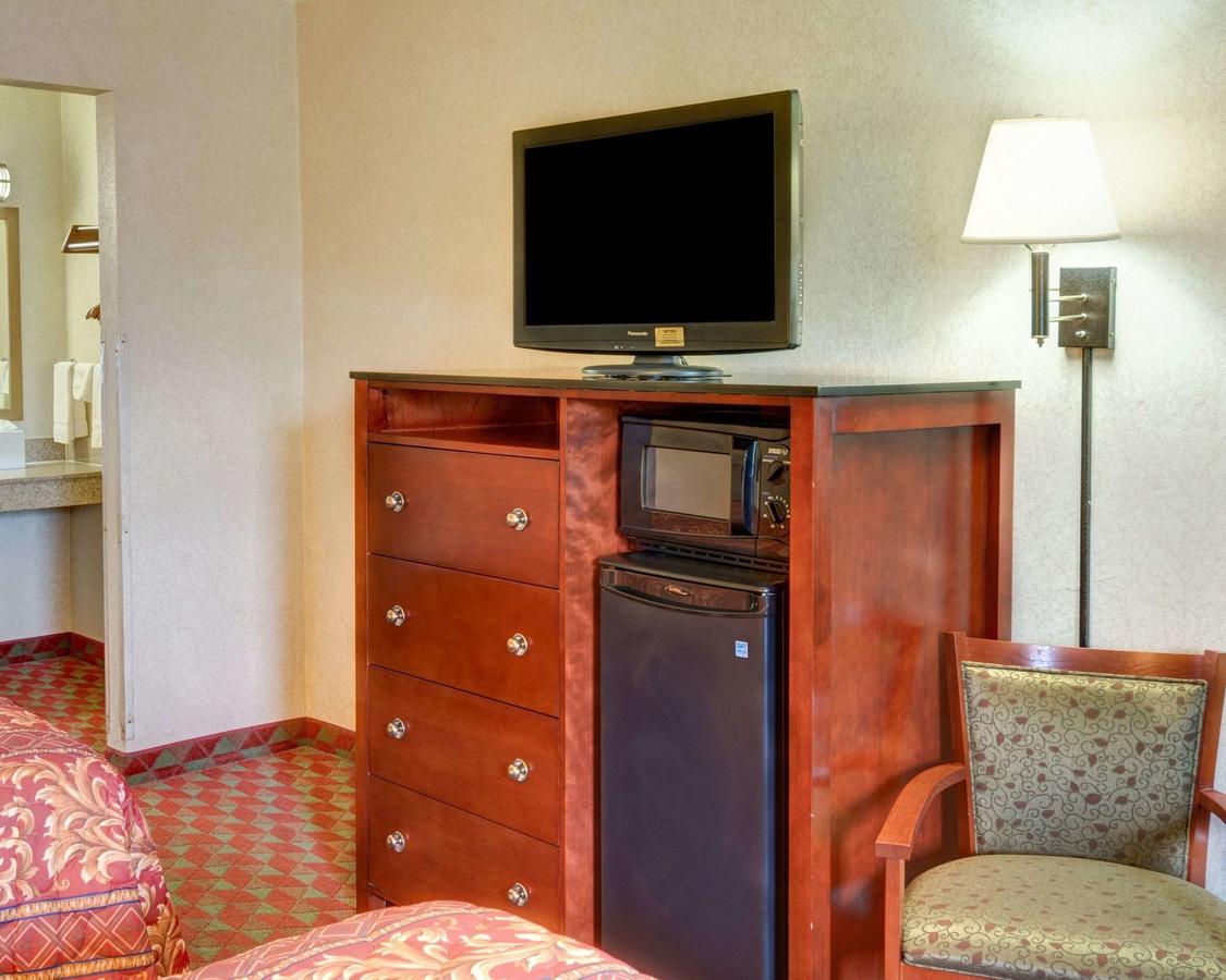 Econo Lodge By University - thumb 8