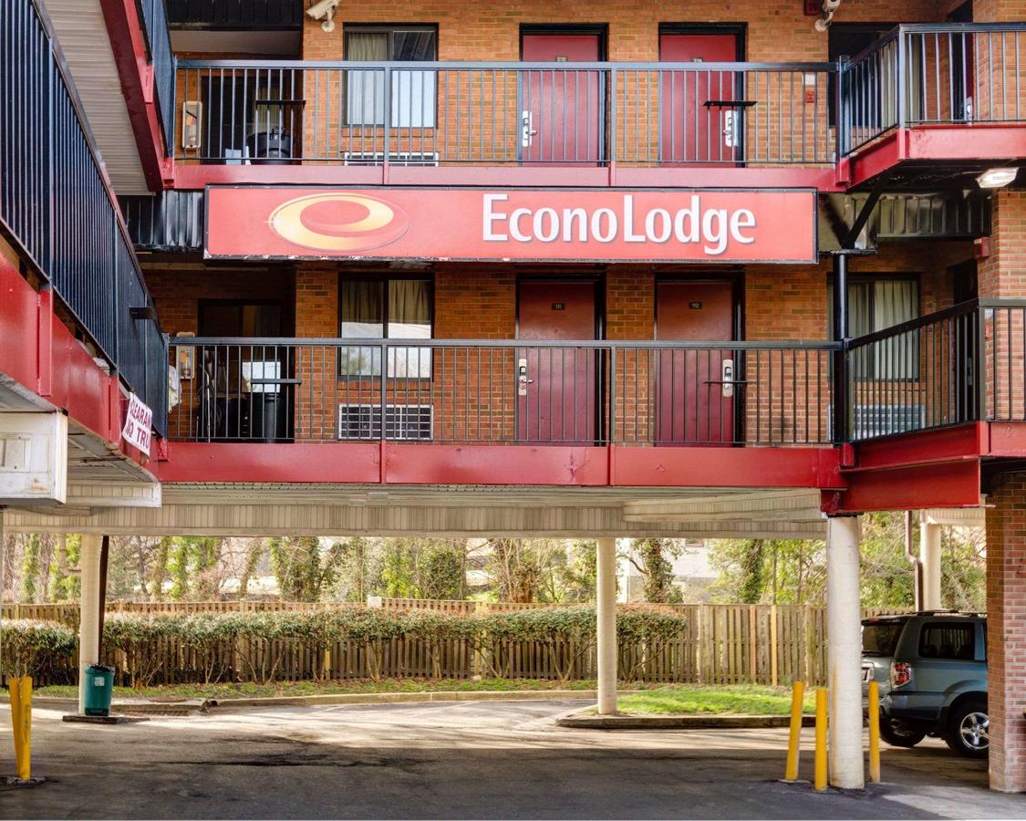 Econo Lodge By University - thumb 13