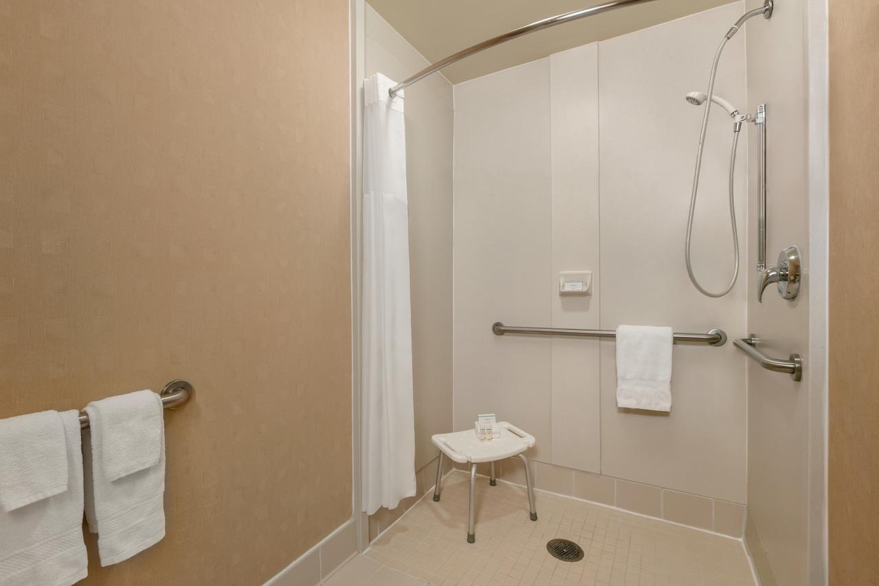 Hampton Inn & Suites Baltimore Inner Harbor - thumb 1