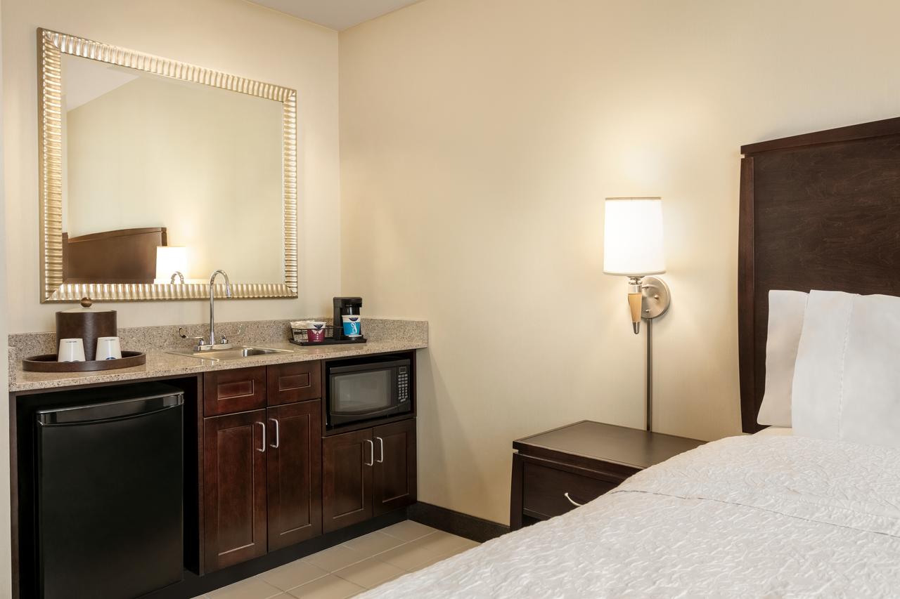 Hampton Inn & Suites Baltimore Inner Harbor - thumb 3