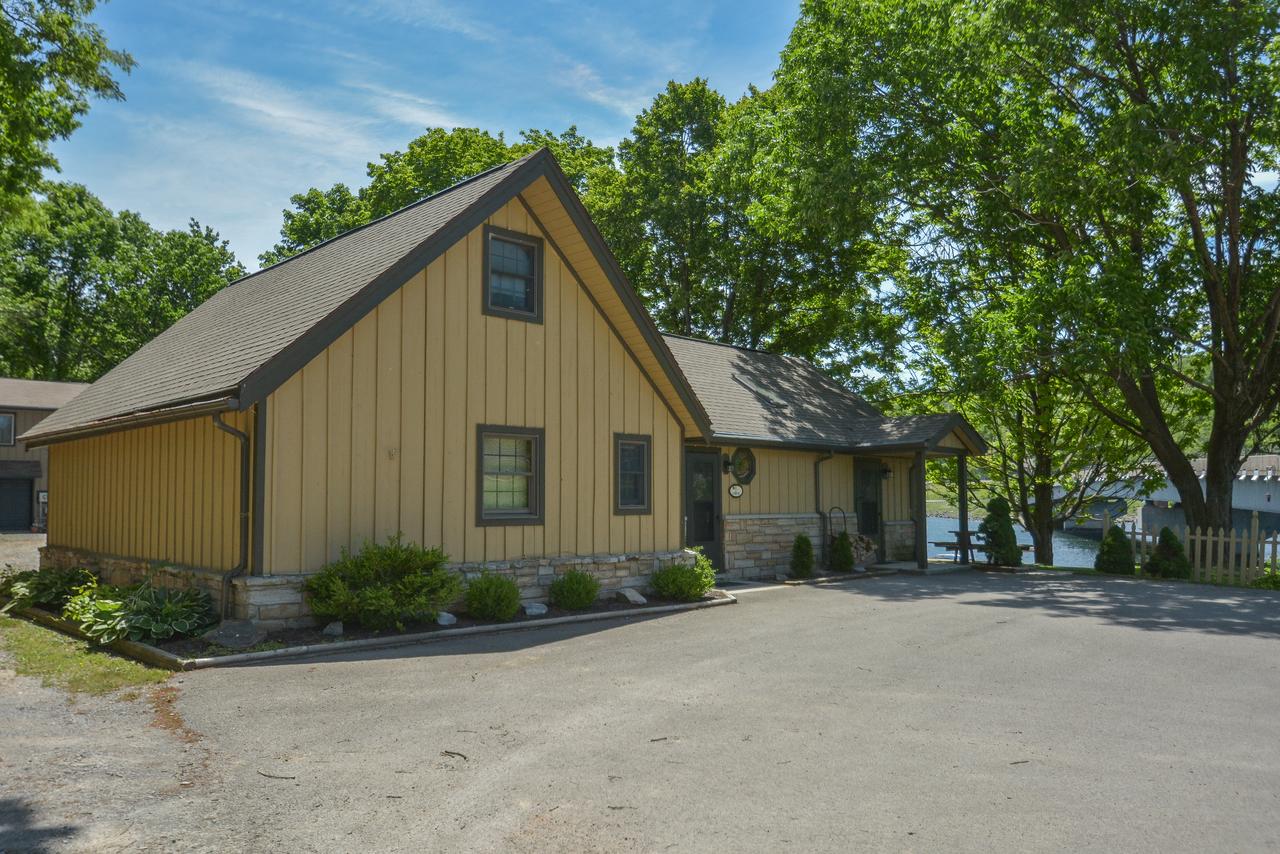Landmark Village #1 Three-Bedroom Holiday Home - thumb 19