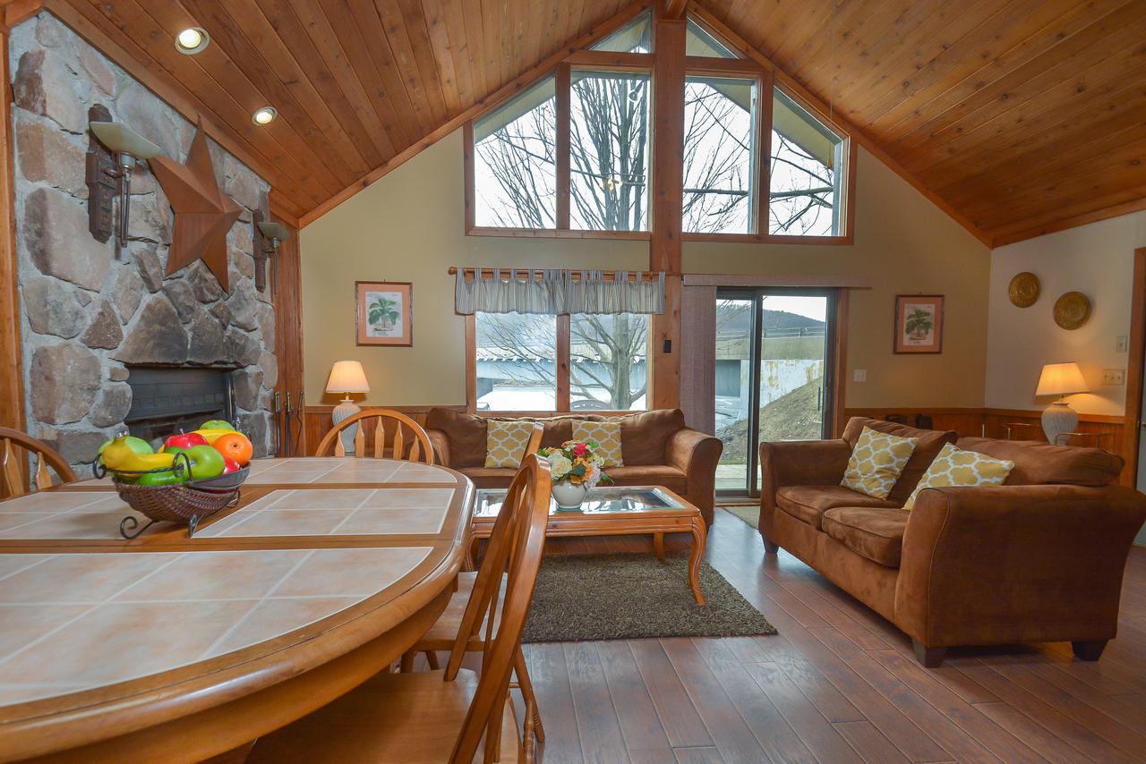 Landmark Village #1 Three-Bedroom Holiday Home - thumb 4