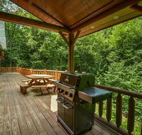 Streamside Four-Bedroom Holiday Home - Accommodation Los Angeles