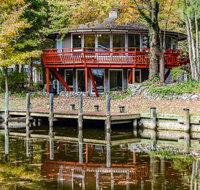 Dockside Retreat - Accommodation Los Angeles