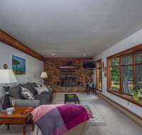 Lake View Three-Bedroom Holiday Home - Accommodation Los Angeles