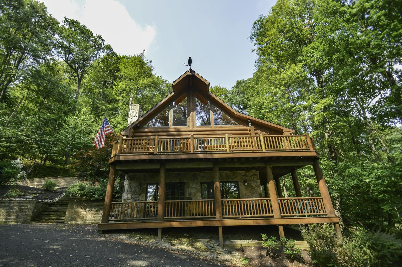 Bear Necessity Four-Bedroom Holiday Home - thumb 1