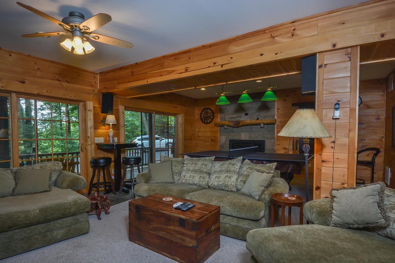 Bear Necessity Four-Bedroom Holiday Home - thumb 23