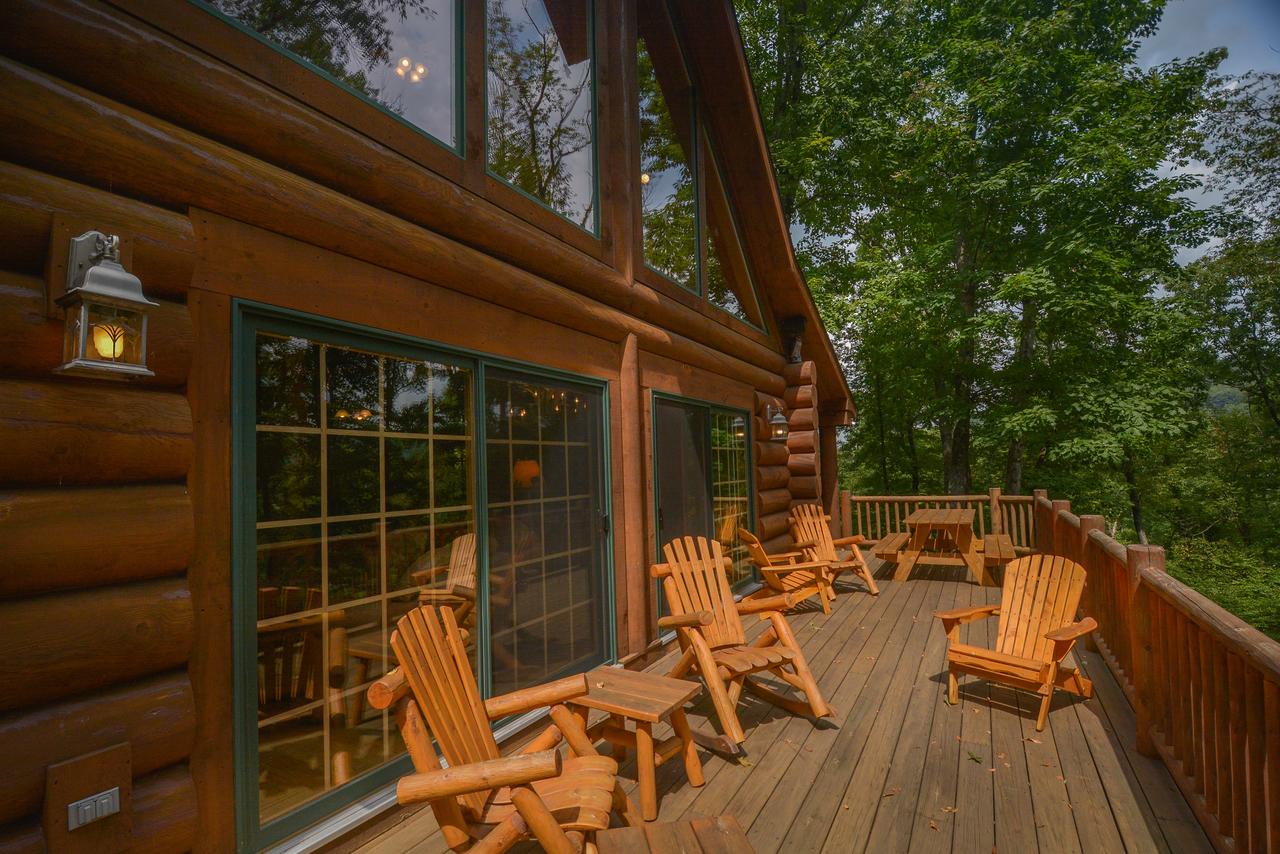 Bear Necessity Four-Bedroom Holiday Home - thumb 34