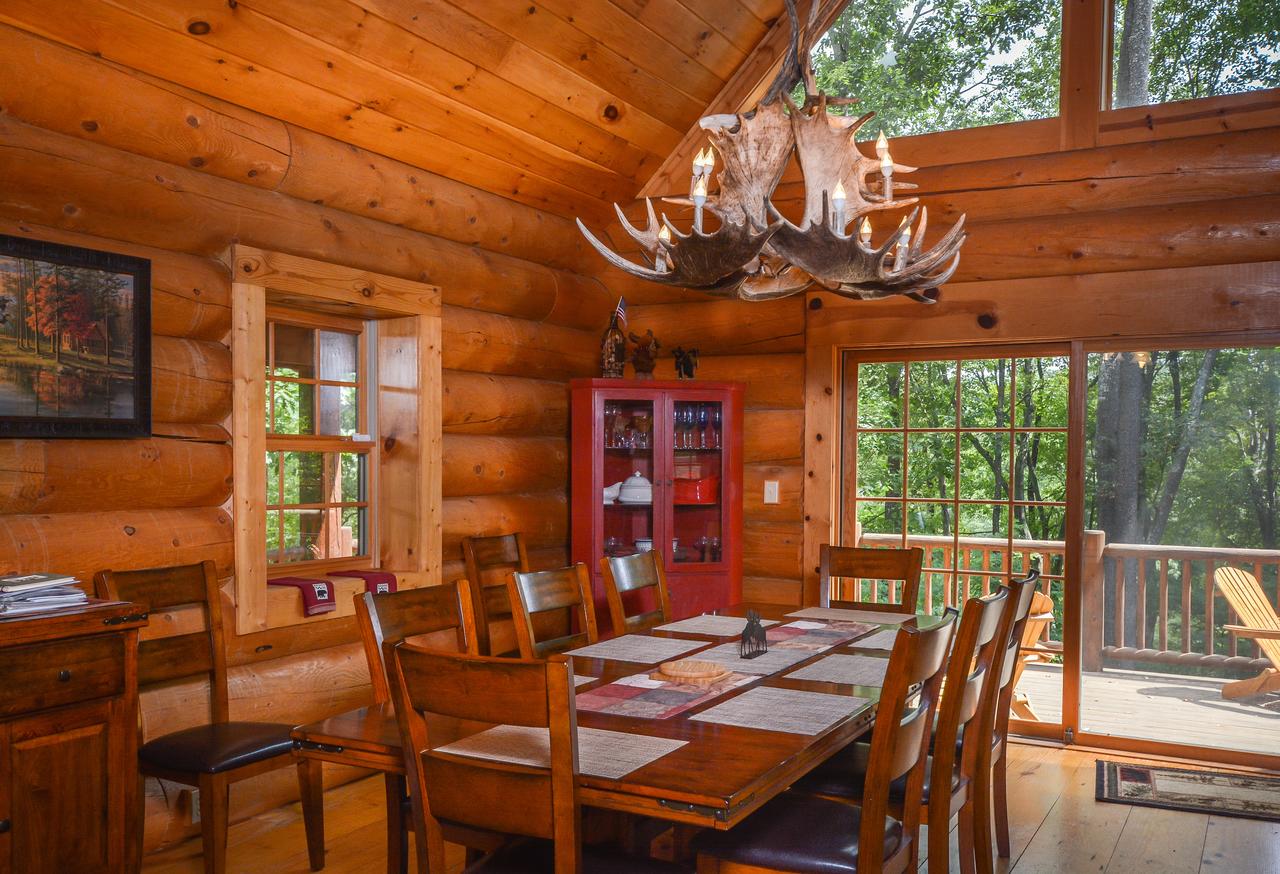 Bear Necessity Four-Bedroom Holiday Home - thumb 20