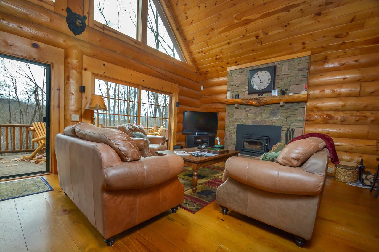 Bear Necessity Four-Bedroom Holiday Home - thumb 13