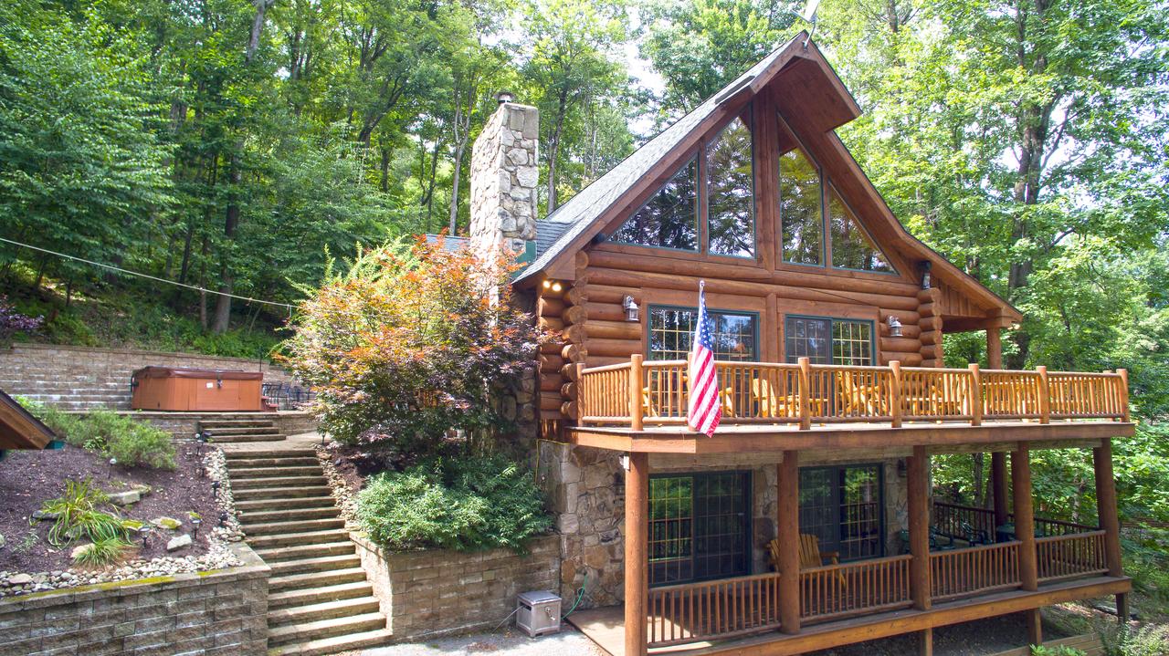 Bear Necessity Four-Bedroom Holiday Home - thumb 14