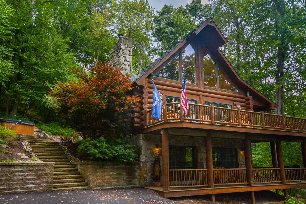 Bear Necessity Four-Bedroom Holiday Home - thumb 31