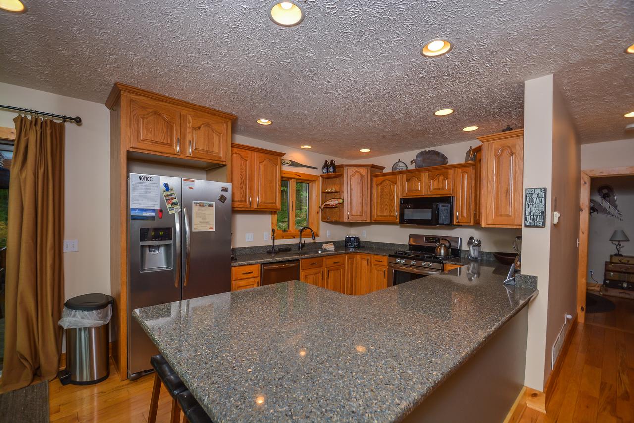 Hootenanny Five-Bedroom Holiday Home - thumb 28