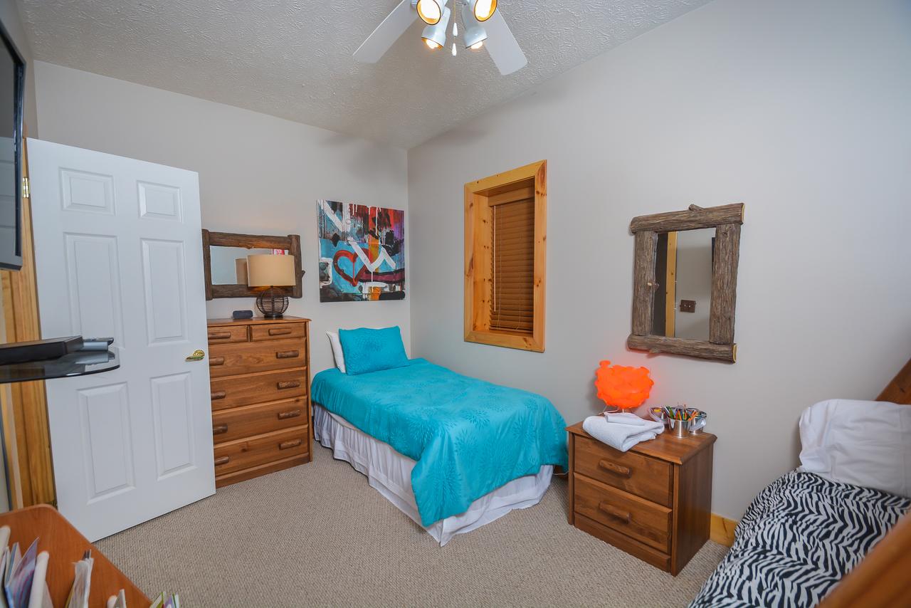 Hootenanny Five-Bedroom Holiday Home - thumb 11