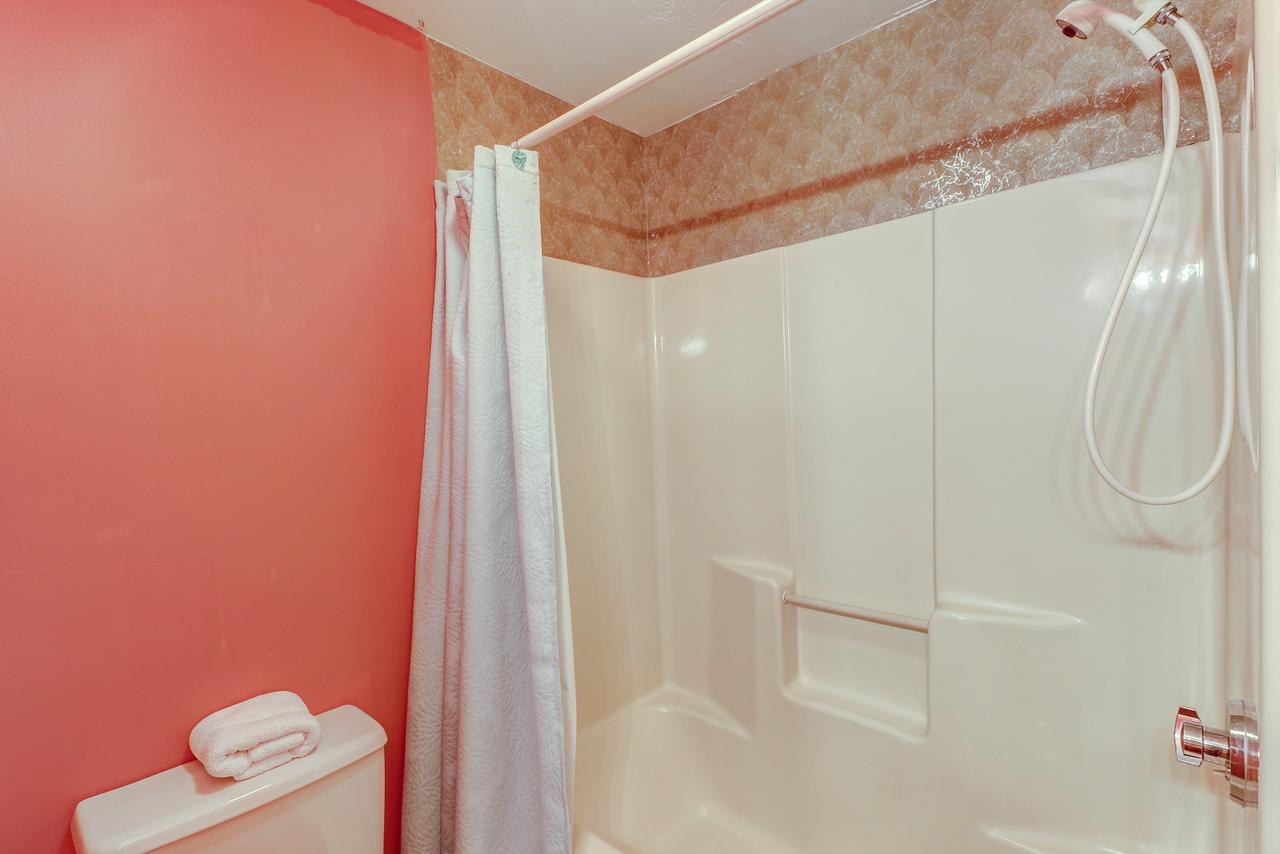 Hyannis Hideaway - thumb 20