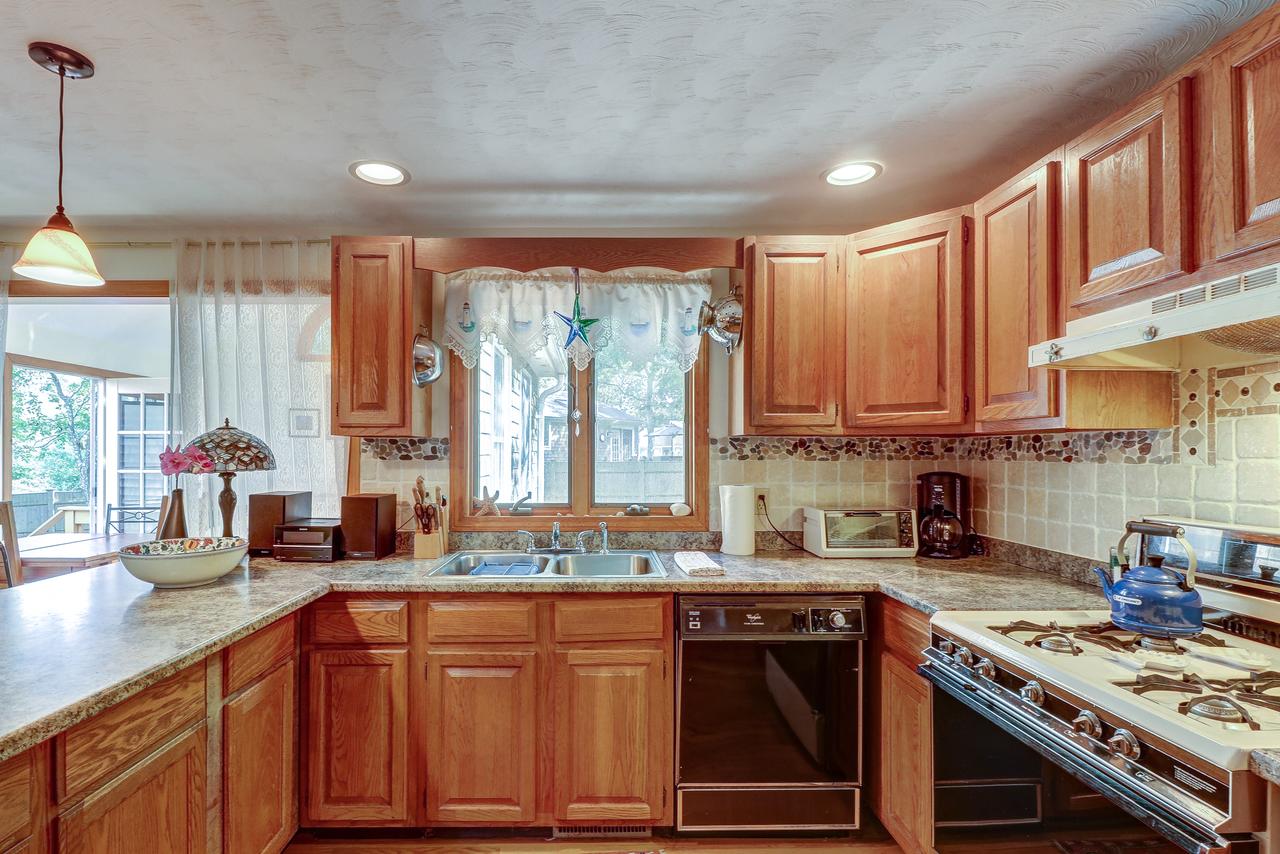 Hyannis Hideaway - thumb 7