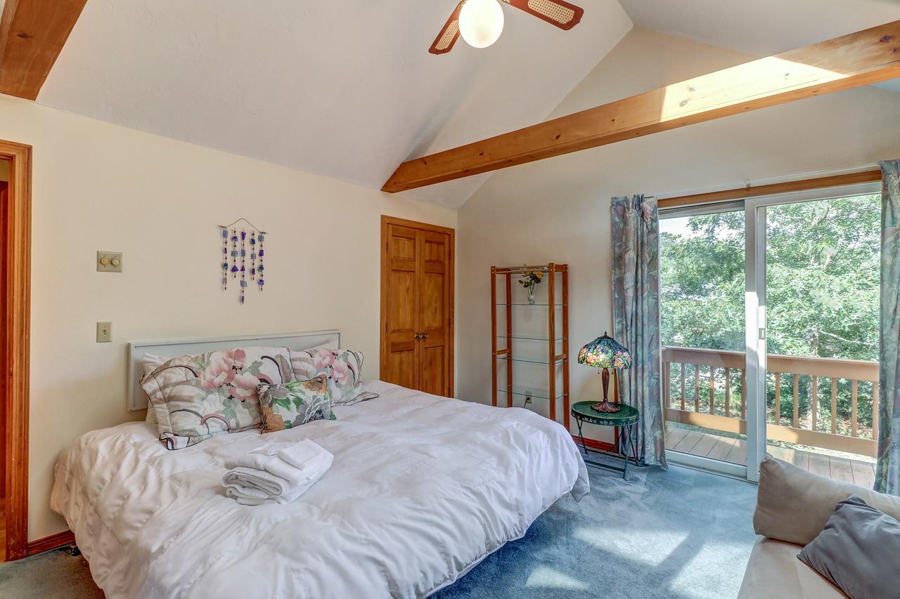 Hyannis Hideaway - thumb 13