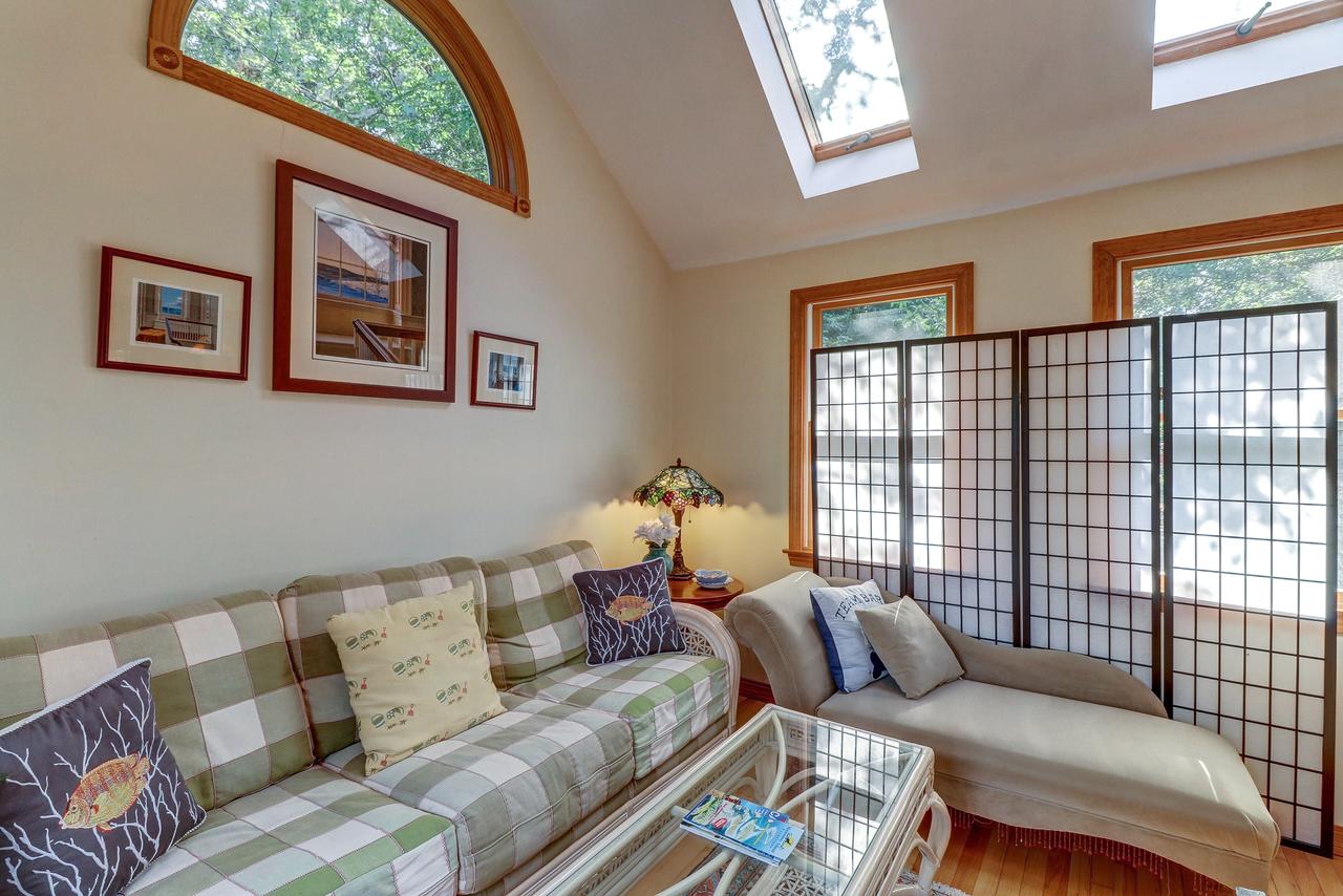 Hyannis Hideaway - thumb 12