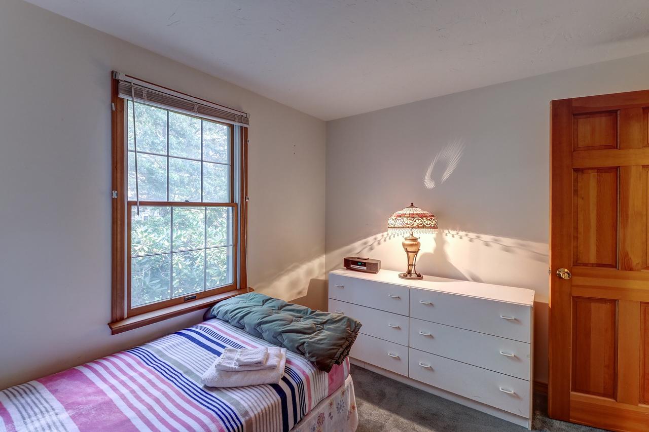 Hyannis Hideaway - thumb 22