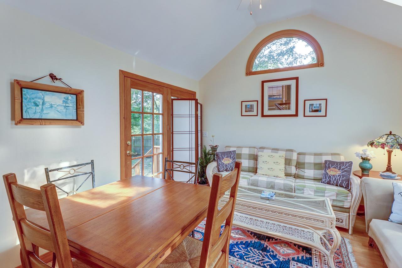 Hyannis Hideaway - thumb 10