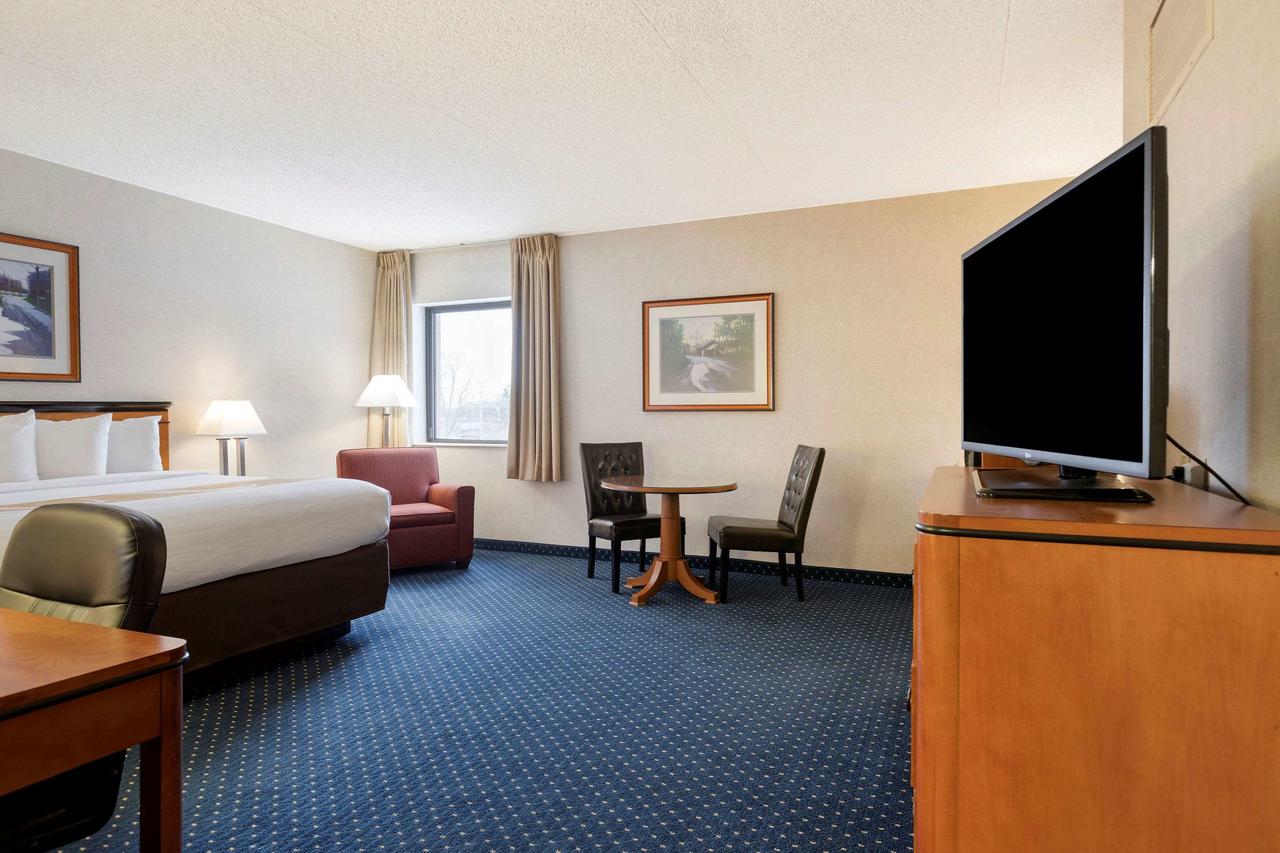 Quality Inn Auburn Hills - thumb 28