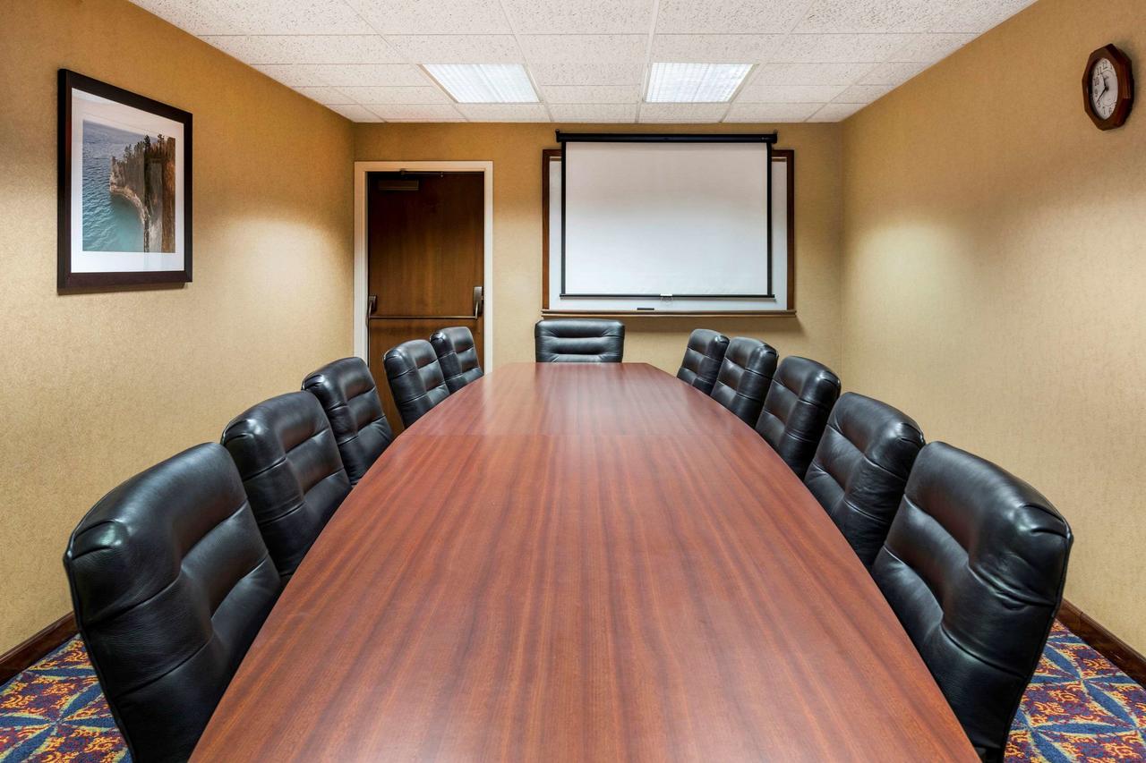Quality Inn Auburn Hills - thumb 22