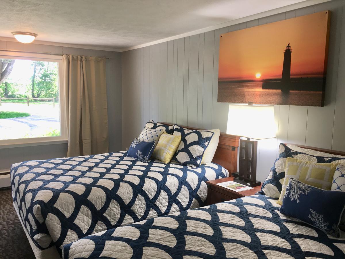Elk Rapids Lakeshore Inn - thumb 16