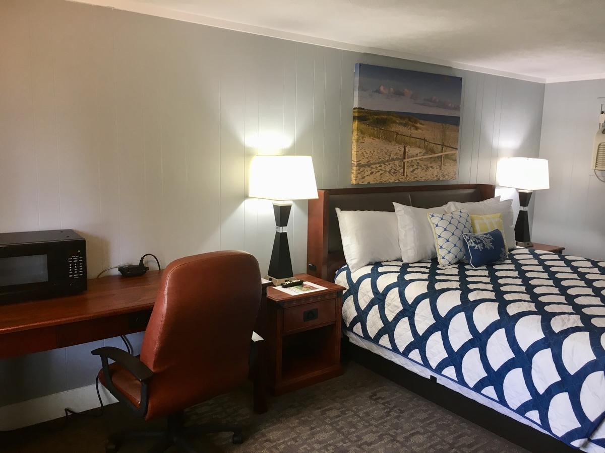 Elk Rapids Lakeshore Inn - thumb 12