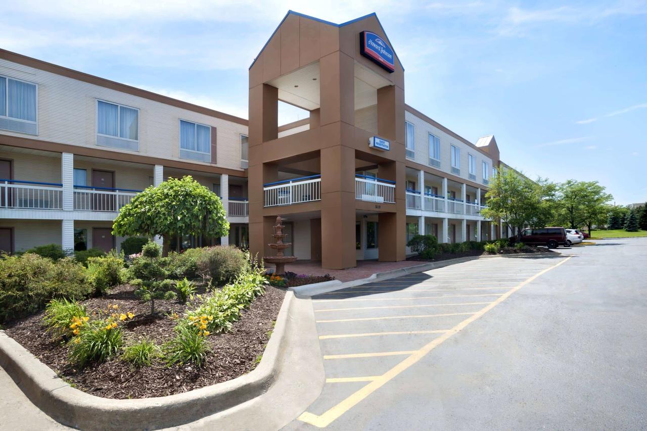 Howard Johnson By Wyndham Romulus Detroit Metro Airport - thumb 0